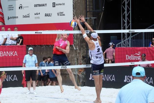 Beach Pro Tour Ostrava, 31 05 2025 Beach Pro Tour Ostrava, Beach Volleyball, Elite16, Ostrava, 31 05 2025 Picture Sagstetter, Benedikt GER, 2 against Perusic, Ondrej CZE, 1 Copyright: xBEAUTIFULxSPORTS NilsxKoepkex