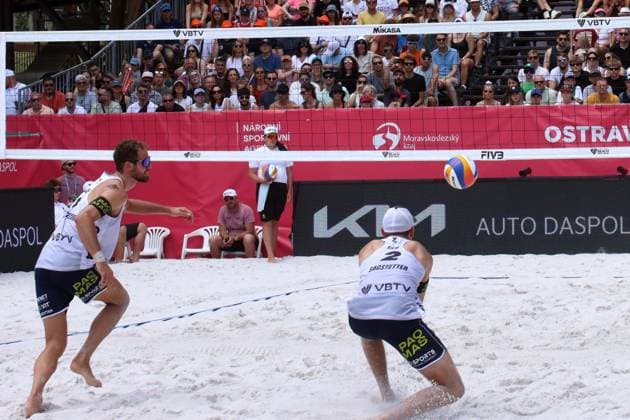 Beach Pro Tour Ostrava, 31 05 2025 Beach Pro Tour Ostrava, Beach Volleyball, Elite16, Ostrava, 31 05 2025 Picture Sagstetter, Jonas GER, 1 and Sagstetter, Benedikt GER, 2 Copyright: xBEAUTIFULxSPORTS NilsxKoepkex