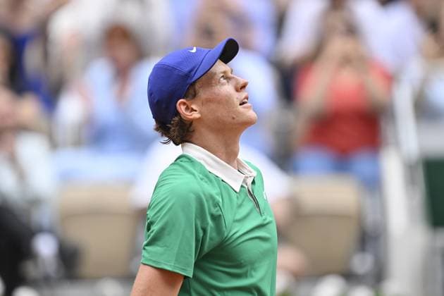 2025 Roland-Garros - Day 7 PARIS, FRANCE - MAY 31: Italy s Jannik Sinner in action against Czech Republic s Jiri Lehecka on day 7 of the French Open tennis tournament on Court Suzanne Lenglen at the Roland-Garros Complex in Paris on May 31, 2025. Burak Akbulut Anadolu Paris France. Editorial use only. Please get in touch for any other usage.  Copyright: x2025xAnadoluxBurakxAkbulutx