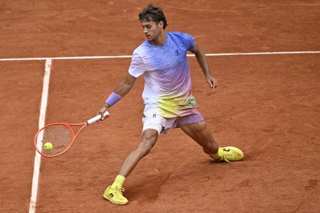 2025 Roland-Garros - Day 7 PARIS, FRANCE - MAY 31: Alexander Zverev (not seen) of Germany in action against Flavio Cobolli of Italy on day 7 of the French Open tennis tournament at Court Philippe-Chatrier in Paris on May 31, 2025. Burak Akbulut Anadolu Paris France. Editorial use only. Please get in touch for any other usage.  Copyright: x2025xAnadoluxBurakxAkbulutx