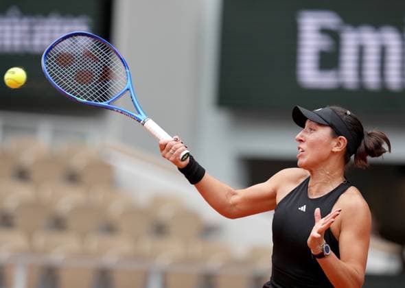 TENNIS - French Open 2025 PARIS,FRANCE,31.MAY.25 - TENNIS - WTA, Tennis Damen Tour, French Open, Roland Garros, Grand Slam. Image shows Jessica Pegula (USA).  GEPAxpictures xMichaelxRiedler