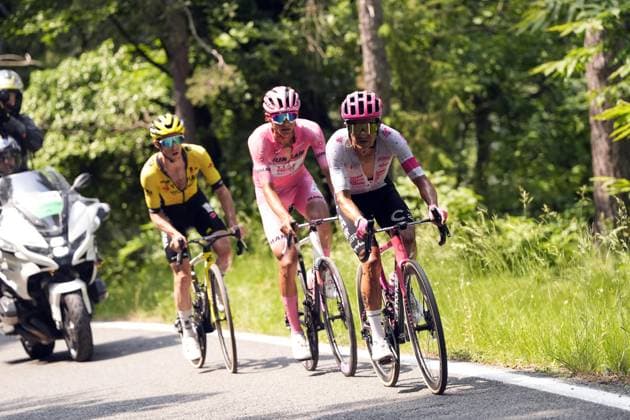 Carapaz Richard of Ef Education - Easypost and Del Toro Romero Isaac of Uae Team Emirates Xrg pink jersey during the stage 20 of the Giro d™Italia from Verres to Sestriere (Via Lattea), Italy - Saturday, May 31, 2025. - cycling.  Copyright: xFabioxFerrari LaPressex