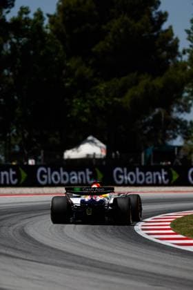 F1 - SPANISH GRAND PRIX 2025 30 LAWSON Liam (nzl), Visa Cash App RB F1 Team VCARB02, action during the Formula 1 Aramco Gran Premio de Espana 2025, Spanish Grand Prix 2025, 9th round of the 2025 FIA Formula One World Championship, WM, Weltmeisterschaft from May 30 to June 1, 2025 on the Circuit de Barcelona-Catalunya, in Montmelo, Spain - MontmeloSpain  Copyright: xJavierxJimenezx