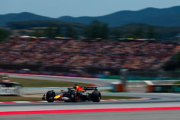 F1 - SPANISH GRAND PRIX 2025 01 VERSTAPPEN Max (nld), Red Bull Racing RB21, action during the Formula 1 Aramco Gran Premio de Espana 2025, Spanish Grand Prix 2025, 9th round of the 2025 FIA Formula One World Championship, WM, Weltmeisterschaft from May 30 to June 1, 2025 on the Circuit de Barcelona-Catalunya, in Montmelo, Spain - MontmeloSpain  Copyright: xJavierxJimenezx