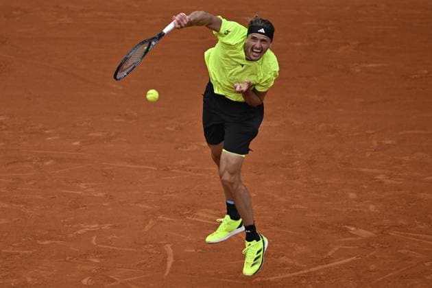 2025 Roland-Garros - Day 7 PARIS, FRANCE - MAY 31: Alexander Zverev of Germany in action against Flavio Cobolli (not seen) of Italy during their men s singles match on day 7 of the French Open tennis tournament on Court Philippe-Chatrier at the Philippe-Chatrier Court in Paris on May 31, 2025. Burak Akbulut Anadolu Paris France. Editorial use only. Please get in touch for any other usage.  Copyright: x2025xAnadoluxBurakxAkbulutx