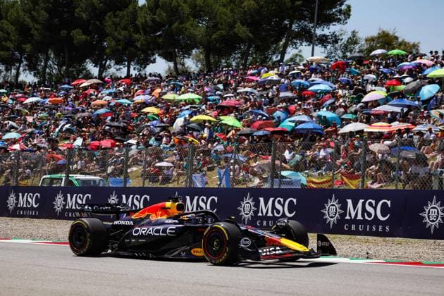 F1 - SPANISH GRAND PRIX 2025 01 VERSTAPPEN Max (nld), Red Bull Racing RB21, action during the Formula 1 Aramco Gran Premio de Espana 2025, Spanish Grand Prix 2025, 9th round of the 2025 FIA Formula One World Championship, WM, Weltmeisterschaft from May 30 to June 1, 2025 on the Circuit de Barcelona-Catalunya, in Montmelo, Spain - MontmeloSpain  Copyright: xFLORENTxGOODENx