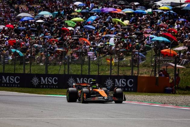 F1 - SPANISH GRAND PRIX 2025 04 NORRIS Lando (gbr), McLaren F1 Team MCL39, action during the Formula 1 Aramco Gran Premio de Espana 2025, Spanish Grand Prix 2025, 9th round of the 2025 FIA Formula One World Championship, WM, Weltmeisterschaft from May 30 to June 1, 2025 on the Circuit de Barcelona-Catalunya, in Montmelo, Spain - MontmeloSpain  Copyright: xFLORENTxGOODENx