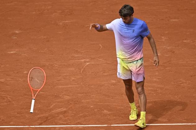 2025 Roland-Garros - Day 7 PARIS, FRANCE - MAY 31: Flavio Cobolli of Italy in action against Alexander Zverev (not seen) of Germany during their men s singles match on day 7 of the French Open tennis tournament on Court Philippe-Chatrier at the Philippe-Chatrier Court in Paris on May 31, 2025. Burak Akbulut Anadolu Paris France. Editorial use only. Please get in touch for any other usage.  Copyright: x2025xAnadoluxBurakxAkbulutx