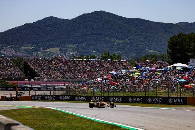 F1 - SPANISH GRAND PRIX 2025 04 NORRIS Lando (gbr), McLaren F1 Team MCL39, action during the Formula 1 Aramco Gran Premio de Espana 2025, Spanish Grand Prix 2025, 9th round of the 2025 FIA Formula One World Championship, WM, Weltmeisterschaft from May 30 to June 1, 2025 on the Circuit de Barcelona-Catalunya, in Montmelo, Spain - MontmeloSpain  Copyright: xFLORENTxGOODENx