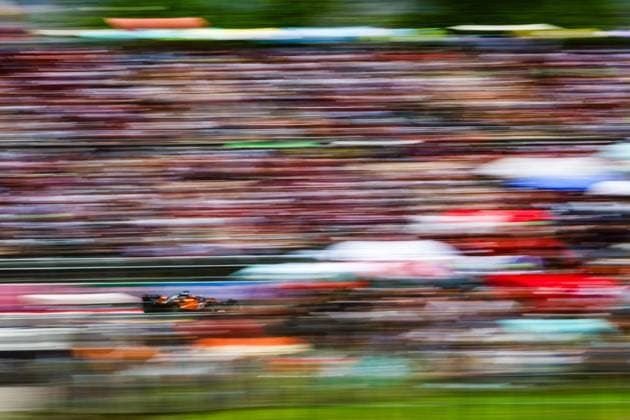 F1 - SPANISH GRAND PRIX 2025 81 PIASTRI Oscar (aus), McLaren F1 Team MCL39, action during the Formula 1 Aramco Gran Premio de Espana 2025, Spanish Grand Prix 2025, 9th round of the 2025 FIA Formula One World Championship, WM, Weltmeisterschaft from May 30 to June 1, 2025 on the Circuit de Barcelona-Catalunya, in Montmelo, Spain - MontmeloSpain  Copyright: xFLORENTxGOODENx