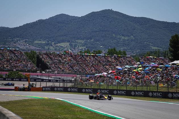 F1 - SPANISH GRAND PRIX 2025 01 VERSTAPPEN Max (nld), Red Bull Racing RB21, action during the Formula 1 Aramco Gran Premio de Espana 2025, Spanish Grand Prix 2025, 9th round of the 2025 FIA Formula One World Championship, WM, Weltmeisterschaft from May 30 to June 1, 2025 on the Circuit de Barcelona-Catalunya, in Montmelo, Spain - MontmeloSpain  Copyright: xFLORENTxGOODENx