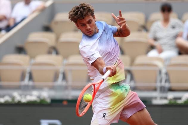 ROLAND GARROS 2025 Thierry Larret MAXPPP - PARIS (75) 31 05 2025 Thierry Larret Maxppp. Tennis. Roland Garros 2025. Internationaux de France de tennis. Stade Roland Garros, Paris (75).Le 31 mai 2025. Court Philippe Chatrier : Alexander ZVEREV (GER) vs Flavio COBOLLI ( ITA) PARIS (75) STADE ROLAND GARROS PARIS ILE DE FRANCE FRANCE  Copyright: xMAXPPPxThierryxLarretx TLR202505317458 TLR202505317458