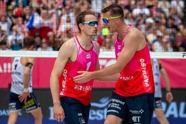 Pro Tour Beach volleyball, Beachvolleyball tournament, category Elite, took place in Ostrava, Czech Republic, on May 31, 2025. Jonas Sagstetter, Benedikt Sagstetter of Germany vs Ondrej Perusic (left), David Schweiner (right) of Czech Republic. (CTKxPhoto VladimirxPrycek) CTKPhotoP2025053102689  CTKPhotoP2025053102689