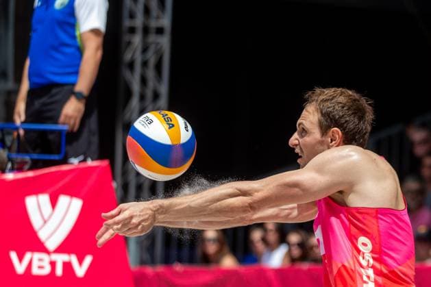 Pro Tour Beach volleyball, Beachvolleyball tournament, category Elite, took place in Ostrava, Czech Republic, on May 31, 2025. Jonas Sagstetter, Benedikt Sagstetter of Germany vs Ondrej Perusic (pictured), David Schweiner of Czech Republic. (CTKxPhoto VladimirxPrycek) CTKPhotoP2025053102682  CTKPhotoP2025053102682