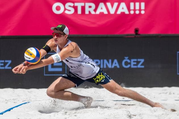 Pro Tour Beach volleyball, Beachvolleyball tournament, category Elite, took place in Ostrava, Czech Republic, on May 31, 2025. Jonas Sagstetter, Benedikt Sagstetter (pictured) of Germany vs Ondrej Perusic, David Schweiner of Czech Republic. (CTKxPhoto VladimirxPrycek) CTKPhotoP2025053102684  CTKPhotoP2025053102684