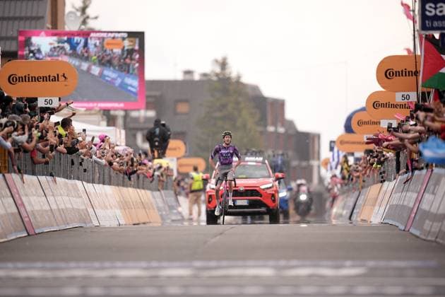 Harper Christopher of Team Jayco Alula winner of the stage on the finish line during the stage 20 of the Giro d™Italia from Verres to Sestriere (Via Lattea), Italy - Saturday, May 31, 2025. - cycling.  Copyright: xMarcoxAlpozzi LaPressex