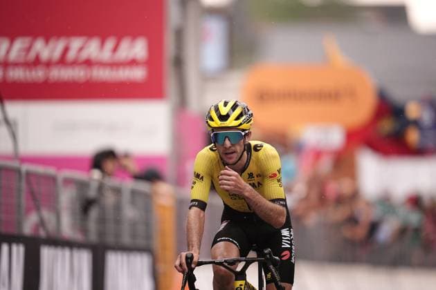 Yates Simon Philip of Team Visma Lease A Bike on the finish line during the stage 20 of the Giro d™Italia from Verres to Sestriere (Via Lattea), Italy - Saturday, May 31, 2025. - cycling.  Copyright: xMarcoxAlpozzi LaPressex