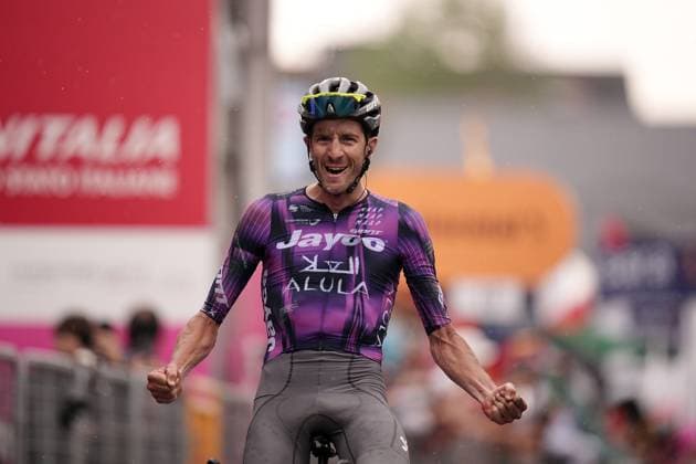 Harper Christopher of Team Jayco Alula winner of the stage on the finish line during the stage 20 of the Giro d™Italia from Verres to Sestriere (Via Lattea), Italy - Saturday, May 31, 2025. - cycling.  Copyright: xMarcoxAlpozzi LaPressex
