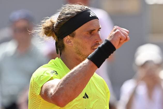 2025 Roland-Garros - Day 7 PARIS, FRANCE - MAY 31: Germany’s Alexander Zverev celebrates after winning his third round match against Italy’s Flavio Cobolli during the seventh day of the French Open (Roland Garros) Grand Slam tennis tournament in Paris, France on May 31, 2025. Burak Akbulut Anadolu Paris France. Editorial use only. Please get in touch for any other usage.  Copyright: x2025xAnadoluxBurakxAkbulutx