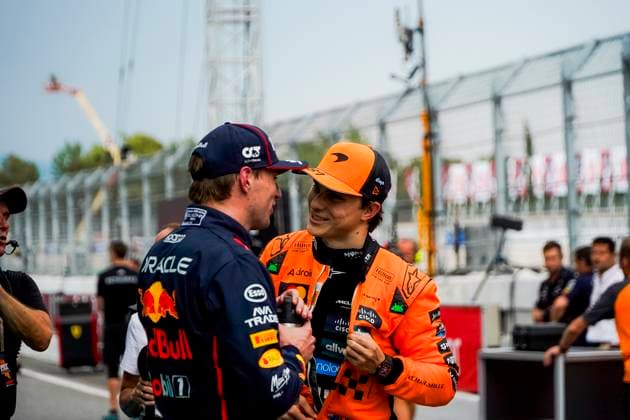 Formula 1 Aramco Gran Premio de Espana 2025 Gabriela Testa OVERTAKE MAXPPP - Barcelona 31 05 2025 81 PIASTRI Oscar (aus), McLaren F1 Team, portrait, 01 VERSTAPPEN Max (nld), Red Bull Racing, portrait during the Formula 1 Aramco Gran Premio de Espana 2025, the 9th round of the 2025 FIA Formula 1 World Championship, WM, Weltmeisterschaft at the Circuit of Barcelona-Catalunya from May 29 to June 1, 2025, in Montmeló, Spain Barcelona Spain  Copyright: xOVERTAKE MAXPPPxGabrielaxTestax OVT202505317734 OVT202505317734
