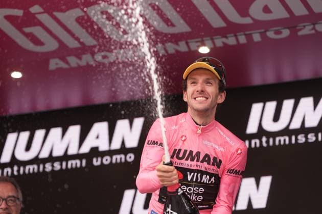 Yates Simon Philip of Team Visma Lease A Bike pink jersey on the podium during the stage 20 of the Giro d™Italia from Verres to Sestriere (Via Lattea), Italy - Saturday, May 31, 2025. - cycling.  Copyright: xMassimoxPaolone LaPressex