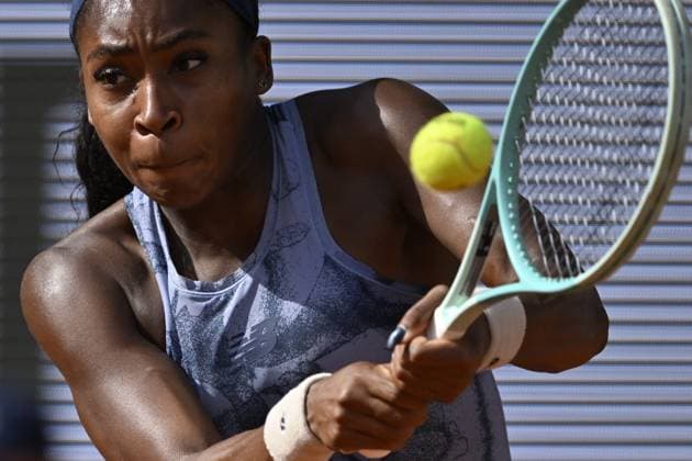 2025 Roland-Garros - Day 7 PARIS, FRANCE - MAY 31: Coco Gauff of United States plays against Marie Bouzkova of Czechia during the Women s Singles Third Round match on Day Seven of the 2025 French Open at Roland Garros on May 31, 2025 in Paris, France. Burak Akbulut Anadolu Paris France. Editorial use only. Please get in touch for any other usage.  Copyright: x2025xAnadoluxBurakxAkbulutx