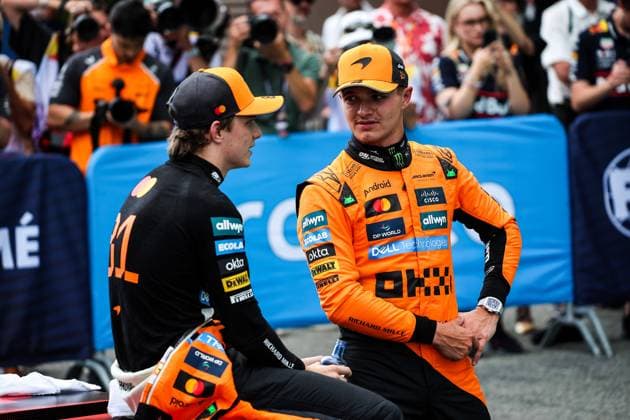 F1 - SPANISH GRAND PRIX 2025 NORRIS Lando (gbr), McLaren F1 Team MCL39, portrait and PIASTRI Oscar (aus), McLaren F1 Team MCL39, portrait during the Formula 1 Aramco Gran Premio de Espana 2025, Spanish Grand Prix 2025, 9th round of the 2025 FIA Formula One World Championship, WM, Weltmeisterschaft from May 30 to June 1, 2025 on the Circuit de Barcelona-Catalunya, in Montmelo, Spain - MontmeloSpain Copyright: xEricxAlonsox