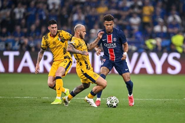 Alessandro Bastoni FC Internazionale Milano , Federico Dimarco FC Internazionale Milano and Desire Doue Paris Saint Germain battle for the ball during the UEFA Champions League Final 2025 between Paris Saint Germain and FC Internazionale Milano at Munich Football Arena on May 31, 2025 in Munich, Germany Photo by Harry Langer DeFodi Images