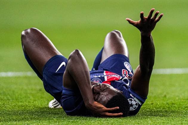 2025-05-31 Paris Saint-Germain v FC Internazionale Milano - UEFA Champions League Final 2025 MUNICH, GERMANY - MAY 31: Nuno Mendes of Paris Saint-Germain on the ground injured during the UEFA Champions League Final 2025 match between Paris Saint-Germain and FC Internazionale Milano at Munich Football Arena on May 31, 2025 in Munich, Germany. Munich Munich Football Arena Germany Content not available for redistribution in The Netherlands directly or indirectly through any third parties. Copyright: xJorisxVerwijstx