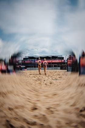 Beach volleyball men Allianz German Beach Tour 2025 Tourstop Hamburg 31 05 2025 f l Louisa Lippmann and Linda Bock Hamburg Active City Arena Heiligengeistf Hamburg Germany