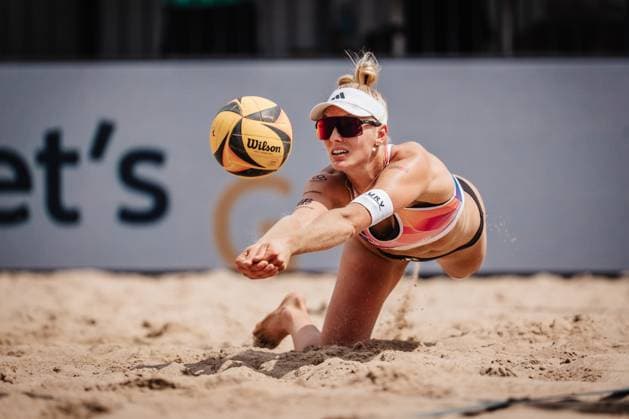 Beach volleyball men Allianz German Beach Tour 2025 Tourstop Hamburg 31 05 2025 Linda Bock jumps to the ball Hamburg Active City Arena Heiligengeistf Hamburg Germany
