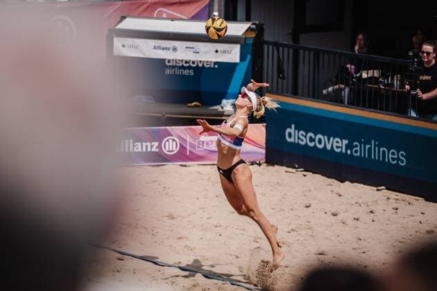 Beach volleyball men Allianz German Beach Tour 2025 Tourstop Hamburg 31 05 2025 Linda Bock serving Hamburg Active City Arena Heiligengeistf Hamburg Germany