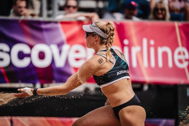 Beach volleyball men Allianz German Beach Tour 2025 Tourstop Hamburg 31 05 2025 Melanie Paul gets annoyed and throws sand away Hamburg Active City Arena Heiligengeistf Hamburg Germany