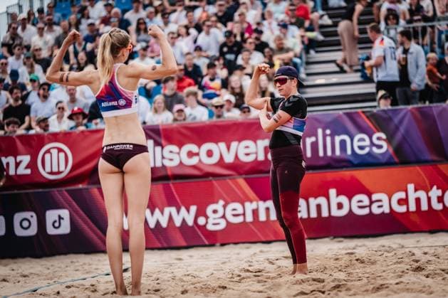 Beach volleyball men Allianz German Beach Tour 2025 Tourstop Hamburg 31 05 2025 f l Nele Barber and Melanie Gernert Hamburg Active City Arena Heiligengeistf Hamburg Germany