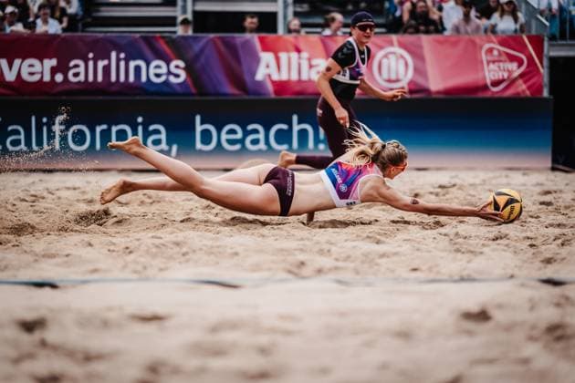 Beach volleyball men Allianz German Beach Tour 2025 Tourstop Hamburg 31 05 2025 Nele Barber jumps to the ball Hamburg Active City Arena Heiligengeistf Hamburg Germany