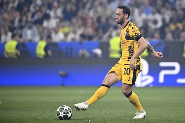 Paris Saint-Germain v Inter Milan UEFA Champions League final match MUNICH, GERMANY, MAY 31: Hakan Calhanoglu, of Inter Milan, in action during the UEFA Champions League football final match between Paris Saint-Germain and Inter Milan at the Munich Football Arena in Munich, Germany, on May 31, 2025. Isabella Bonotto Anadolu Munich Germany. Editorial use only. Please get in touch for any other usage.  Copyright: x2025xAnadoluxIsabellaxBonottox