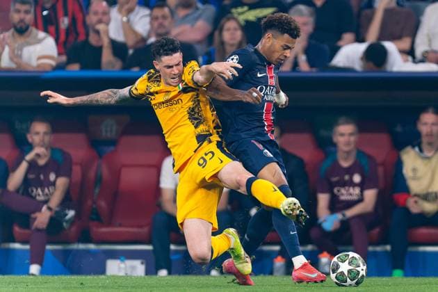 2025-05-31 Paris Saint-Germain v FC Internazionale Milano - UEFA Champions League Final 2025 MUNICH, GERMANY - MAY 31: Alessandro Bastoni of FC Internazionale Milano battles for the ball with Desire Doue of Paris Saint-Germain during the UEFA Champions League Final 2025 match between Paris Saint-Germain and FC Internazionale Milano at Munich Football Arena on May 31, 2025 in Munich, Germany. Munich Munich Football Arena Germany Content not available for redistribution in The Netherlands directly or indirectly through any third parties. Copyright: xJorisxVerwijstx