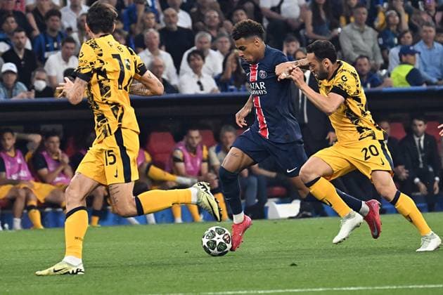 Champions League final Paris Saint Germain-Inter Francesco Acerbi of Inter,Desire Doue Of Paris Saint Germain,Hakan Calhanoglu of Inter during Champions League final Paris Saint Germain-Inter at Allianz stadium,Munich,Deutschland, May 31th, 2025. Imago-Images Emmefoto Copyright: xImago-Images Emmefotox