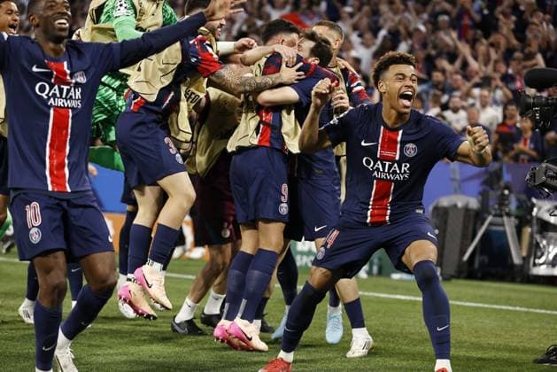 MoÂœNCHEN - (l-r) Ousmane Dembo lo of Paris Saint-Germain, GonoÂßalo Ramos of Paris Saint-Germain, Khvicha Kvaratskhelia of Paris Saint-Germain, Do siro Douo of Paris Saint-Germain celebrate 4-0 during the UEFA Champions League final between Paris Saint-Germain and FC Internazionale Milano at the Munich Football Arena on May 31, 2025 in Munich, Germany. ANP Hollandse Hoogte MAURICE VAN STEEN UEFA Champions League Final 2025 2024 25 xVIxANPxSportx xMauricexvanxSteenxIVx 529085230 originalFilename: 529085230.jpg