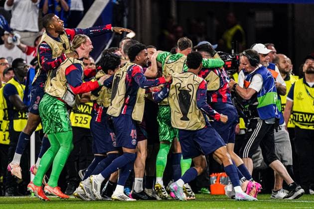 2025-05-31 Paris Saint-Germain v FC Internazionale Milano - UEFA Champions League Final 2025 MUNICH, GERMANY - MAY 31: Kvicha Kvaratskhelia of Paris Saint-Germain celebrates the fourth goal with his team during the UEFA Champions League Final 2025 match between Paris Saint-Germain and FC Internazionale Milano at Munich Football Arena on May 31, 2025 in Munich, Germany. Munich Munich Football Arena Germany Content not available for redistribution in The Netherlands directly or indirectly through any third parties. Copyright: xJorisxVerwijstx