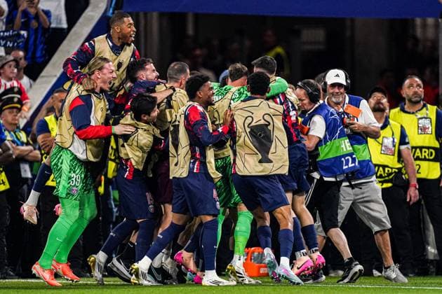 2025-05-31 Paris Saint-Germain v FC Internazionale Milano - UEFA Champions League Final 2025 MUNICH, GERMANY - MAY 31: Kvicha Kvaratskhelia of Paris Saint-Germain celebrates the fourth goal with his team during the UEFA Champions League Final 2025 match between Paris Saint-Germain and FC Internazionale Milano at Munich Football Arena on May 31, 2025 in Munich, Germany. Munich Munich Football Arena Germany Content not available for redistribution in The Netherlands directly or indirectly through any third parties. Copyright: xJorisxVerwijstx