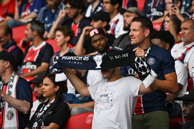 Champions League PSG vs Inter Milan in Paris - FA Paris Saint-Germain’s supporters attend the live diffusion of the UEFA Champions League final football match between Paris Saint-Germain and Inter Milan in Munich, at Parc des Princes Stadium in Paris on May 31, 2025. Photo by Firas Abdullah ABACAPRESS.COM Paris Ile-de-France France  Copyright: xAbdullahxFiras ABACAx