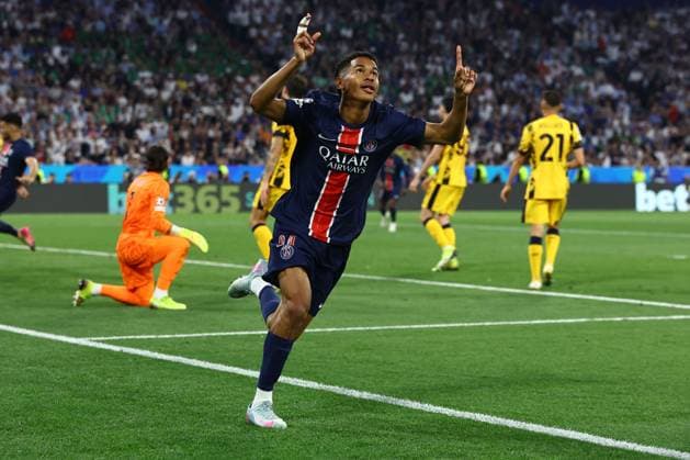 Senny Mayulu of PSG scores to make it 5-0 and celebrates Paris Saint-Germain v Inter Milan, UEFA Champions League Final, Football, Allianz Arena, Munich, Germany - 31 May 2025 EDITORIAL USE ONLY No use with unauthorised audio, video, data, fixture lists, club league logos or live services. Online in-match use limited to 120 images, no video emulation. No use in betting, games or single club league player publications. Copyright: xMichaelxZemanek Shutterstockx 15330931do