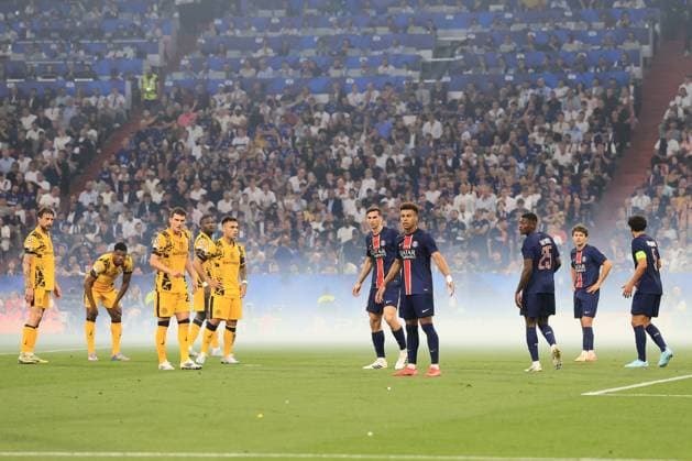 31st May 2025; Allianz Arena, Munich, Germany; Champions League Final Football, Paris Saint Germain versus Inter Milan; The playing field is masked by smoke from the fans flares  ActionPlus12796840 PierrexTeyssot