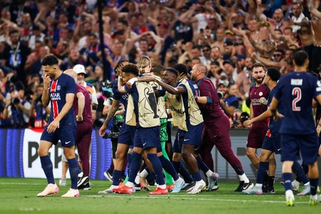 MUNCHEN, 31-05-2025, Allianz Arena, UEFA Champions League season 2024 2025, Match between Paris Saint Germain and Inter Milan. Paris Saint-Germain player Senny Mayulu scores the 5-0 and celebrate the goal with his team PSG - Inter Milan (CL Final)  x29557690x Copyright: