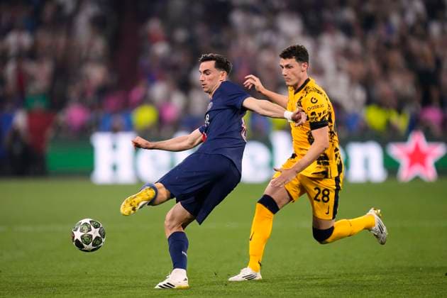 Paris Saint-Germain v FC Internazionale Milano - UEFA Champions League Final 2025 MUNICH, GERMANY - MAY 31: Fabian Ruiz central midfield of PSG and Spain competes for the ball with Benjamin Pavard centre-back of Internazionale and France during the UEFA Champions League Final 2025 between Paris Saint-Germain and FC Internazionale Milano at Allianz Arena on May 31, 2025 in Munich, Germany. Munich Germany  Copyright: xJosexBretonx originalFilename:bretonhernandez-parissai250531_npLZ1.jpg