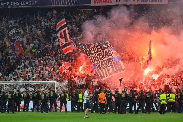 SOCCER - UEFA CL, PSG vs Inter MUNICH,GERMANY,31.MAY.25 - SOCCER - UEFA Champions League, final, Paris Saint-Germain vs FC Internazionale Milano. Image shows the rejoicing of fans of PSG and police.  GEPAxpictures xWolfgangxGrebien