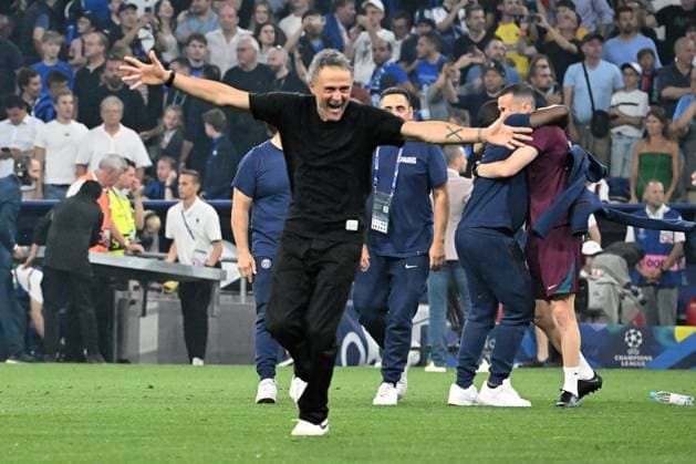 31 05 2025, xsltx, Football UEFA Champions League Final 2025, Paris St Germain Inter Milan v l jubilation, joy at winning the Champions League Coach Luis Enrique Paris St Germain DFL DFB REGULATIONS PROHIBIT ANY USE OF PHOTOGRAPHS as IMAGE SEQUENCES and or QUASI VIDEO Muenchen