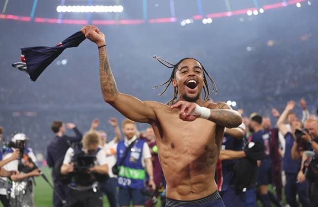 Munich, Germany, 31st May 2025. Bradley Barcola of Paris St Germain celebrates winning the Champions League during the Paris Saint Germain vs Internazionale UEFA Champions League Final match at Munich Football Arena, Munich. Picture credit should read: David Klein Sportimage EDITORIAL USE ONLY. No use with unauthorised audio, video, data, fixture lists, club league logos or live services. Online in-match use limited to 120 images, no video emulation. No use in betting, games or single club league player publications. SPI_116_DK_UCL_Final SPI-3964-0115