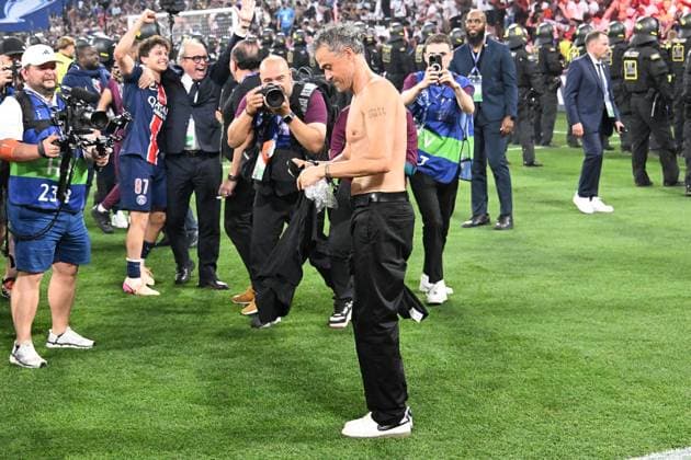 31 05 2025, xsltx, Football UEFA Champions League Final 2025, Paris St Germain Inter Milan v l jubilation, joy at winning the Champions League Coach Luis Enrique Paris St Germain DFL DFB REGULATIONS PROHIBIT ANY USE OF PHOTOGRAPHS as IMAGE SEQUENCES and or QUASI VIDEO Muenchen
